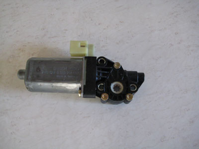 2003 BMW 745Li E65 / E66 - Window Shade Motor